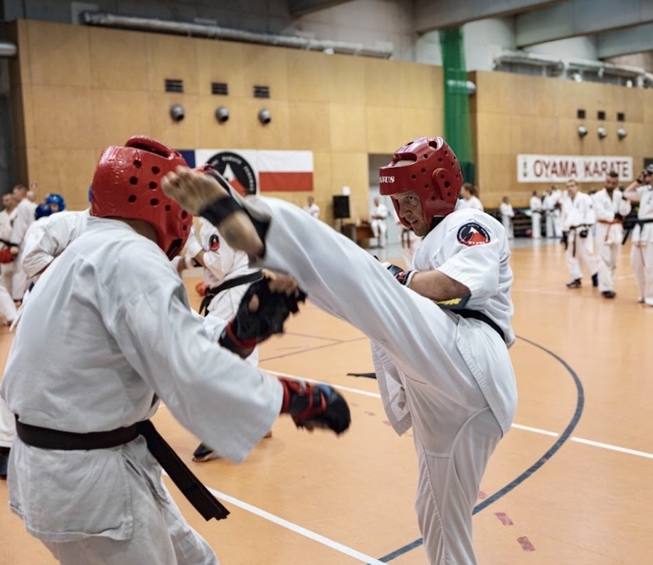 Sensei Tomasz Mrowiec na seminarium szkoleniowym karate w kumite